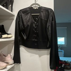 Black crop bell sleeved shirt